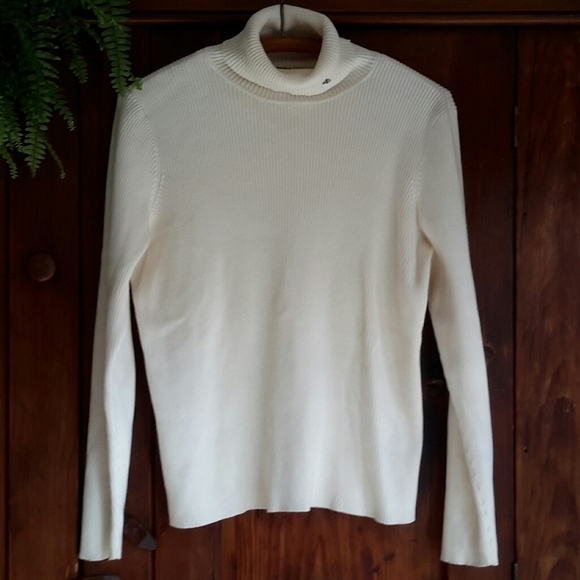 Lauren Ralph Lauren Sweaters - Women's Lauren / Ralph Lauren cream turtleneck top